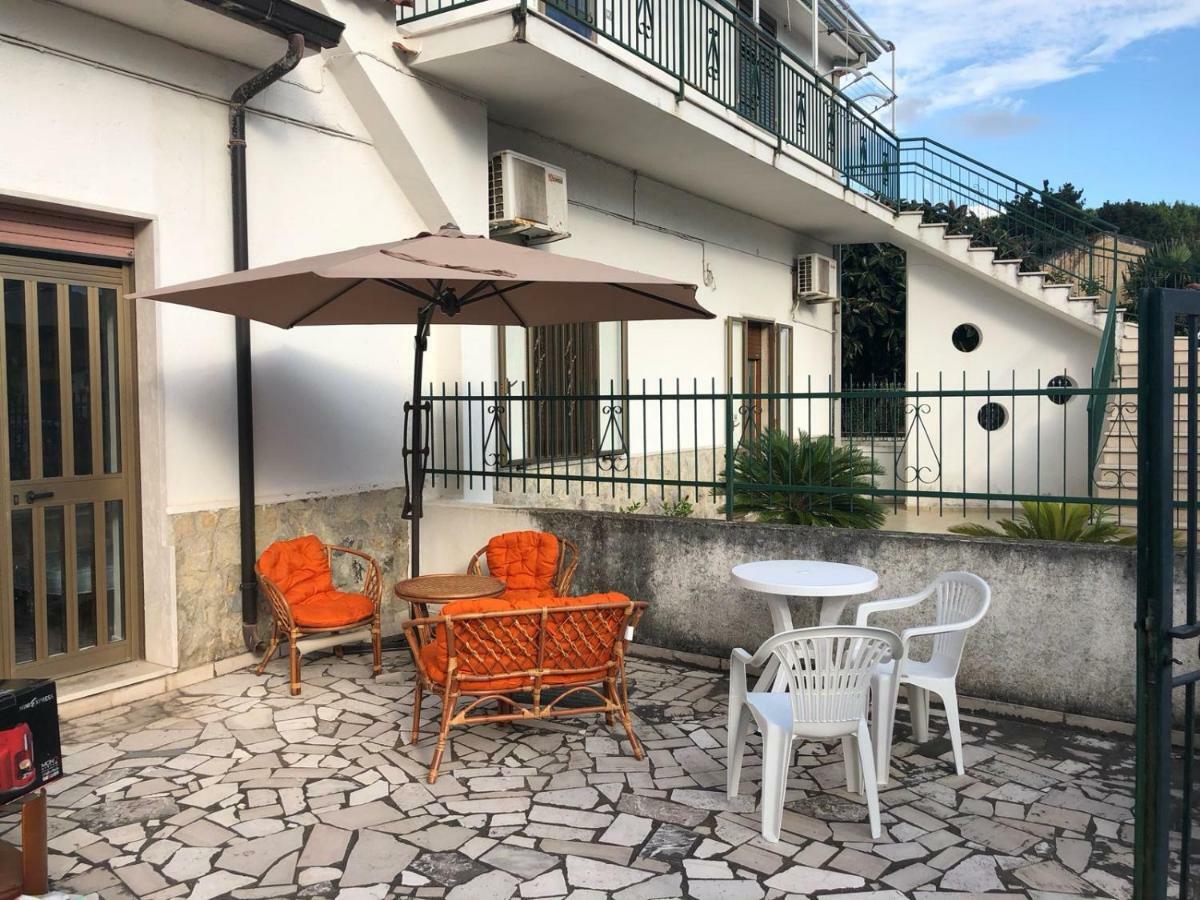 Mary&Bi Apartment Скалеа Екстериор снимка